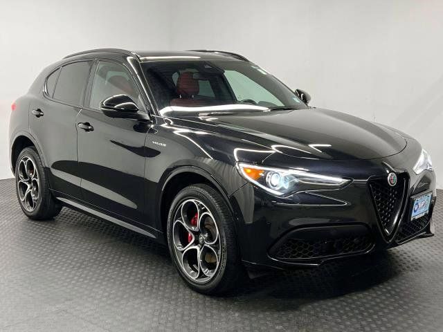 2022 Alfa Romeo Stelvio Veloce