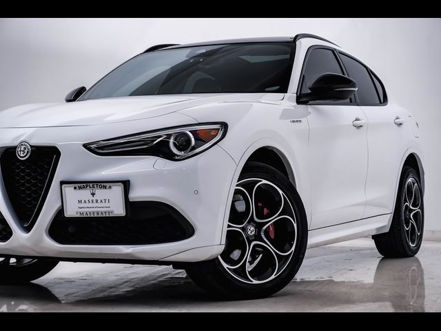 2022 Alfa Romeo Stelvio Veloce