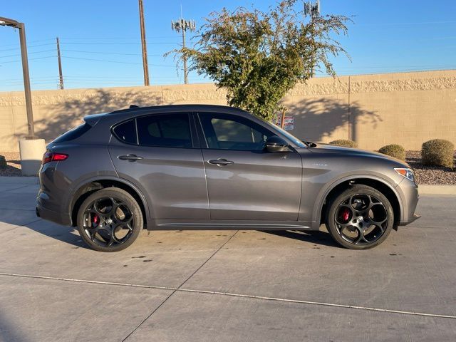 2022 Alfa Romeo Stelvio Veloce