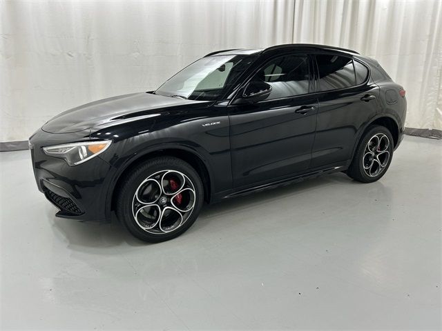 2022 Alfa Romeo Stelvio Veloce