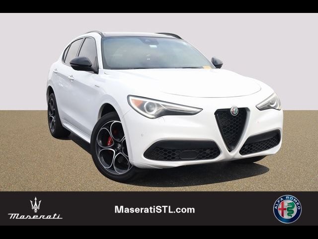 2022 Alfa Romeo Stelvio Veloce