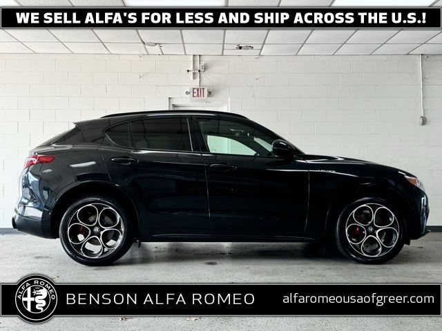 2022 Alfa Romeo Stelvio Veloce