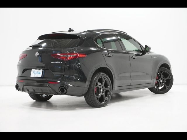 2022 Alfa Romeo Stelvio Veloce