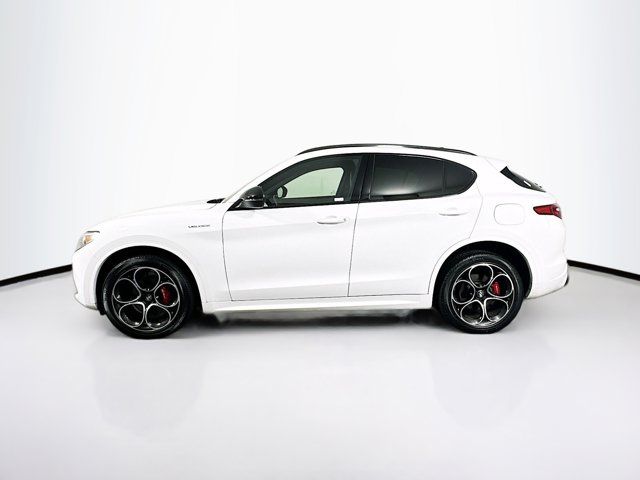 2022 Alfa Romeo Stelvio Veloce