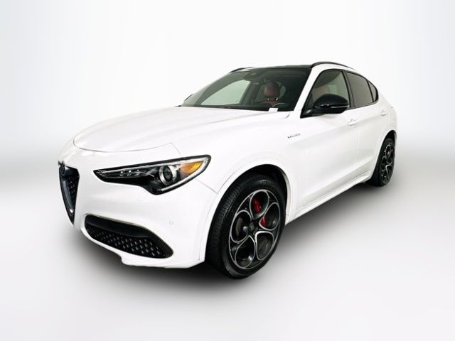 2022 Alfa Romeo Stelvio Veloce