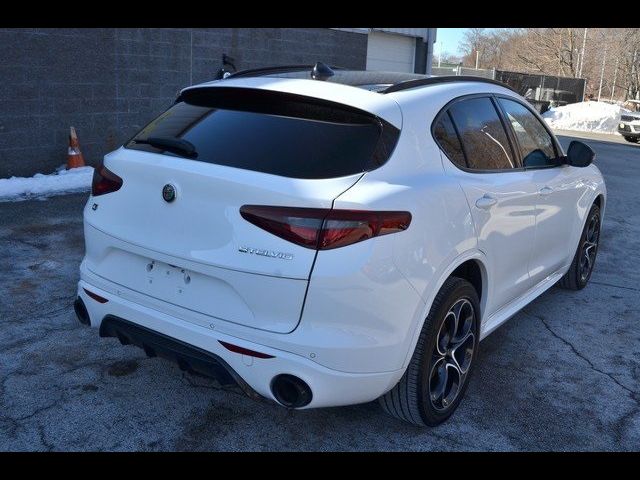 2022 Alfa Romeo Stelvio Veloce