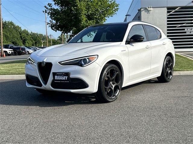 2022 Alfa Romeo Stelvio Veloce