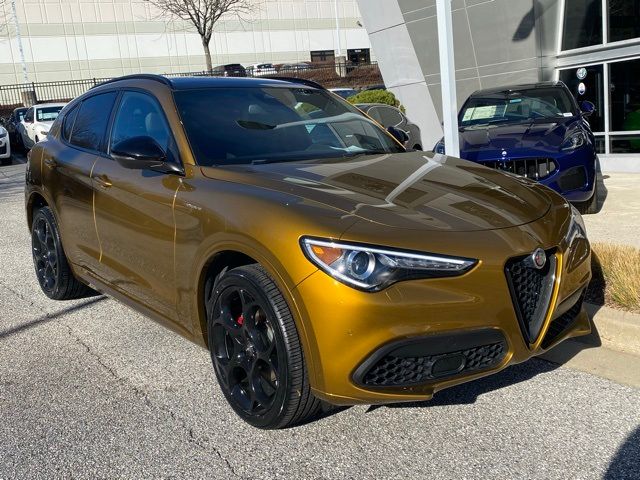 2022 Alfa Romeo Stelvio Veloce