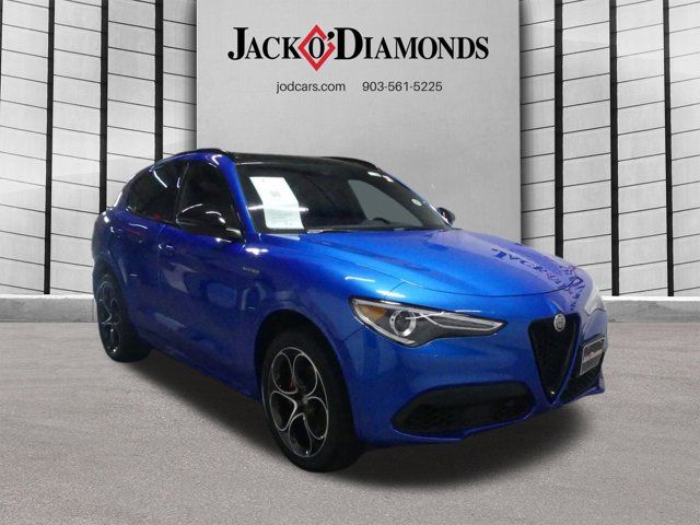 2022 Alfa Romeo Stelvio Veloce