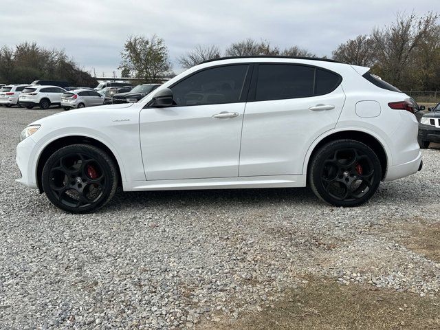 2022 Alfa Romeo Stelvio Veloce