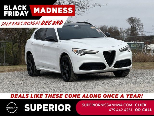 2022 Alfa Romeo Stelvio Veloce