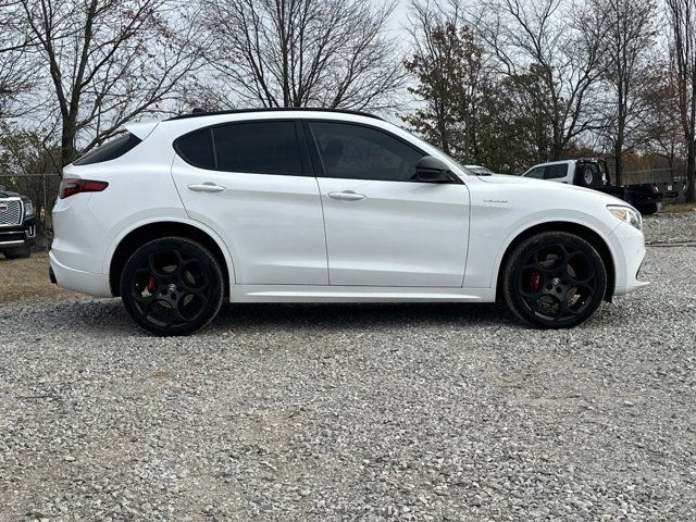 2022 Alfa Romeo Stelvio Veloce