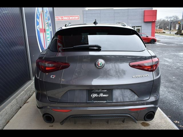 2022 Alfa Romeo Stelvio Veloce