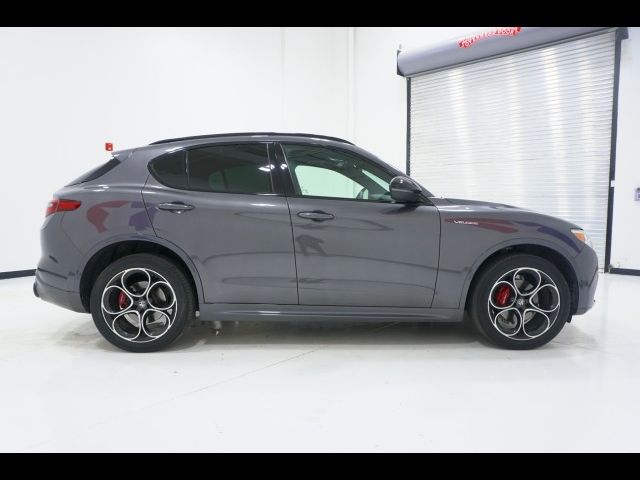 2022 Alfa Romeo Stelvio Veloce