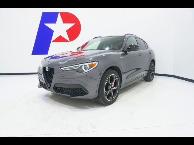 2022 Alfa Romeo Stelvio Veloce