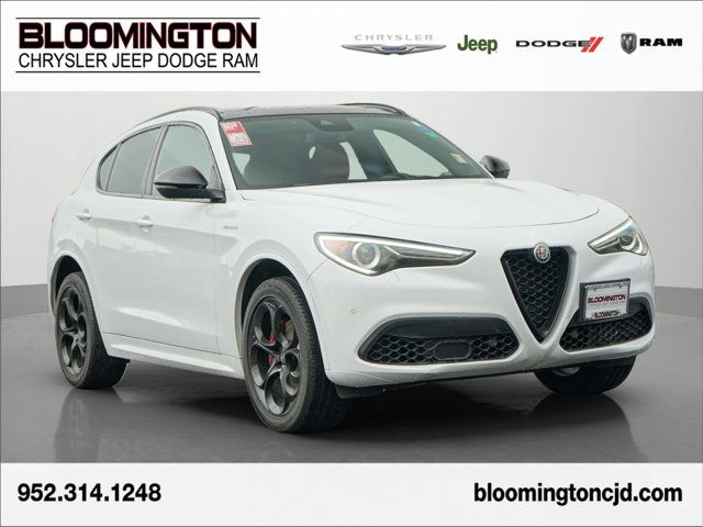 2022 Alfa Romeo Stelvio Veloce