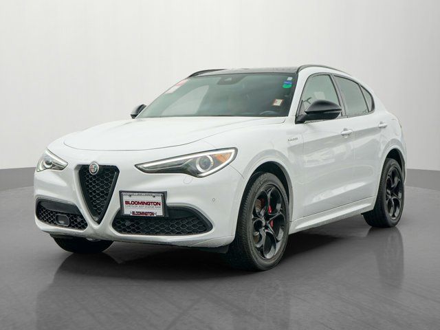 2022 Alfa Romeo Stelvio Veloce