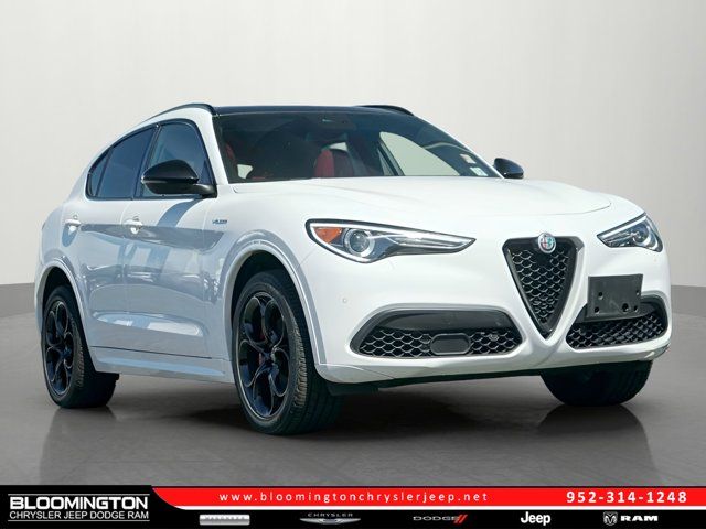 2022 Alfa Romeo Stelvio Veloce