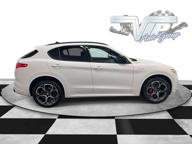 2022 Alfa Romeo Stelvio Veloce
