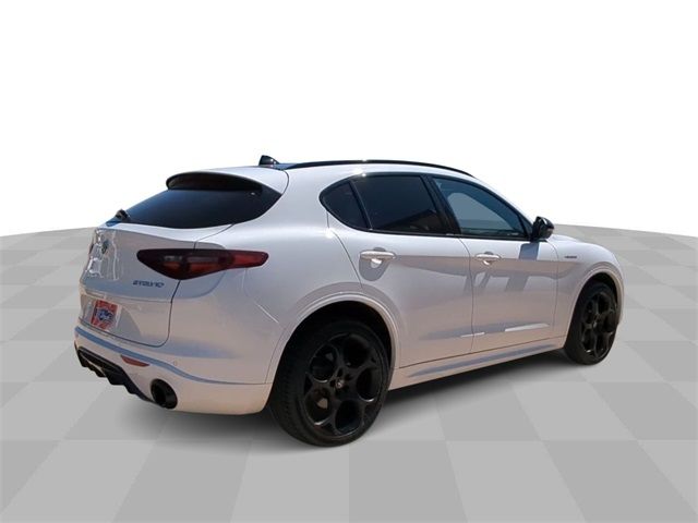 2022 Alfa Romeo Stelvio Veloce