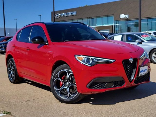 2022 Alfa Romeo Stelvio Veloce