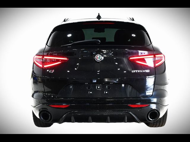 2022 Alfa Romeo Stelvio Veloce