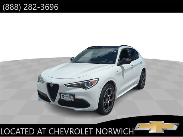 2022 Alfa Romeo Stelvio Veloce