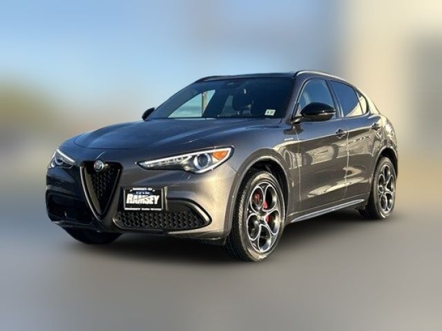 2022 Alfa Romeo Stelvio Veloce