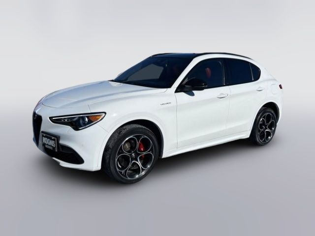 2022 Alfa Romeo Stelvio Veloce