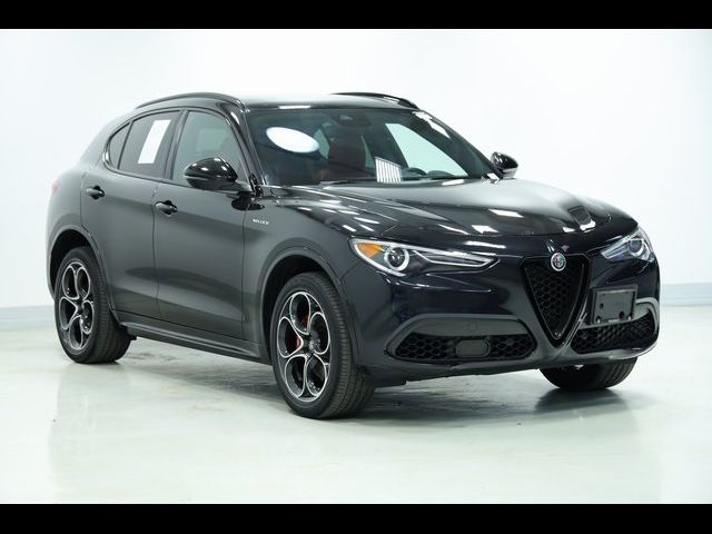 2022 Alfa Romeo Stelvio Veloce