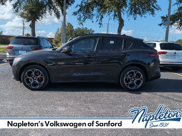 2022 Alfa Romeo Stelvio Veloce