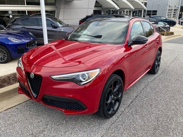 2022 Alfa Romeo Stelvio Veloce