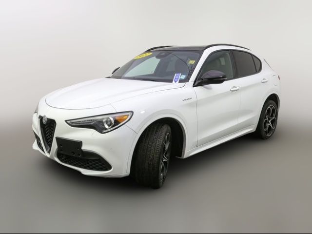 2022 Alfa Romeo Stelvio Veloce