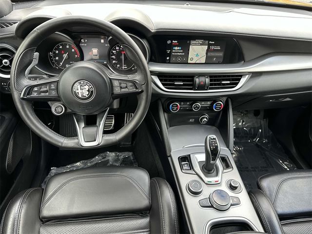 2022 Alfa Romeo Stelvio Veloce