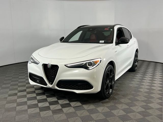 2022 Alfa Romeo Stelvio Veloce