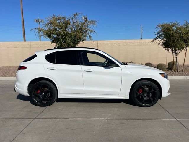 2022 Alfa Romeo Stelvio Veloce