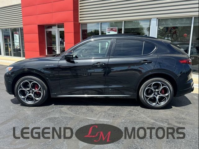 2022 Alfa Romeo Stelvio Veloce