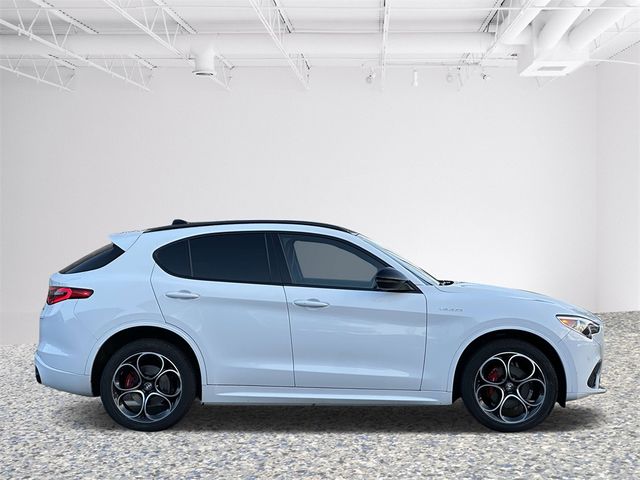 2022 Alfa Romeo Stelvio Veloce