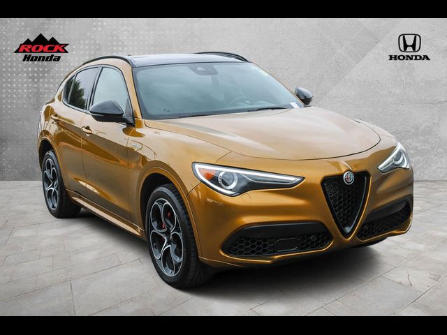 2022 Alfa Romeo Stelvio Veloce