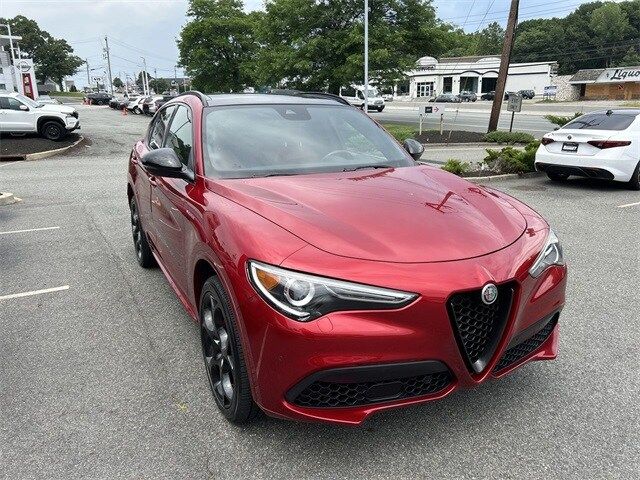 2022 Alfa Romeo Stelvio Veloce