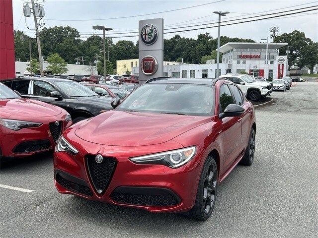 2022 Alfa Romeo Stelvio Veloce