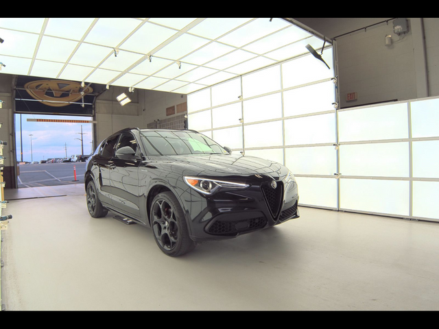 2022 Alfa Romeo Stelvio Veloce