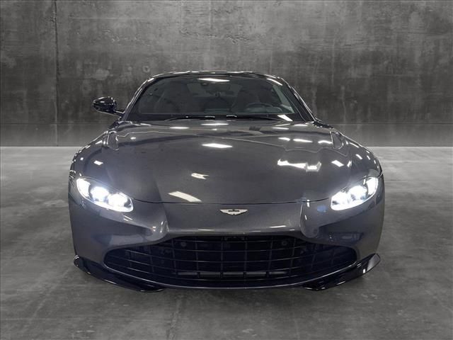 2022 Aston Martin Vantage Base