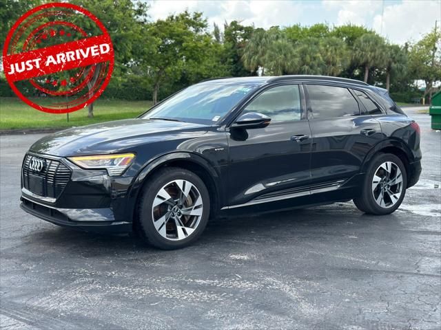 2022 Audi e-tron Premium