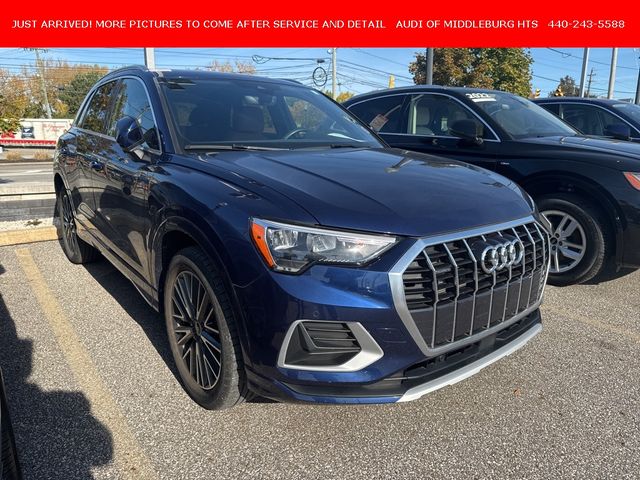 2022 Audi Q3 Premium