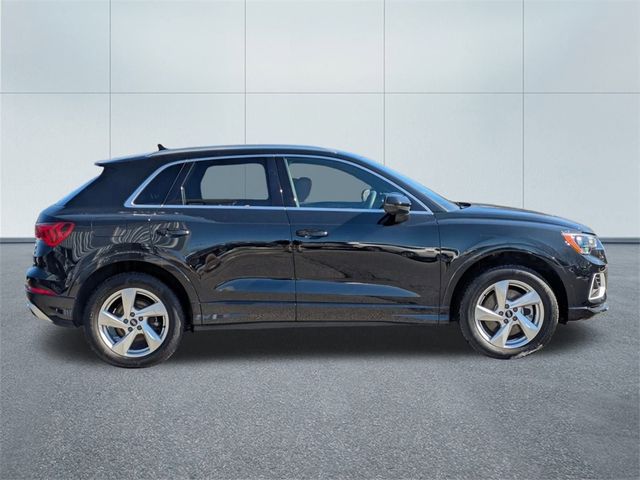 2022 Audi Q3 Premium