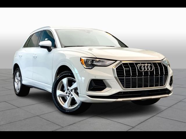 2022 Audi Q3 Premium