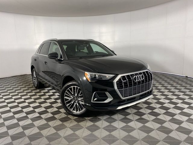 2022 Audi Q3 Premium