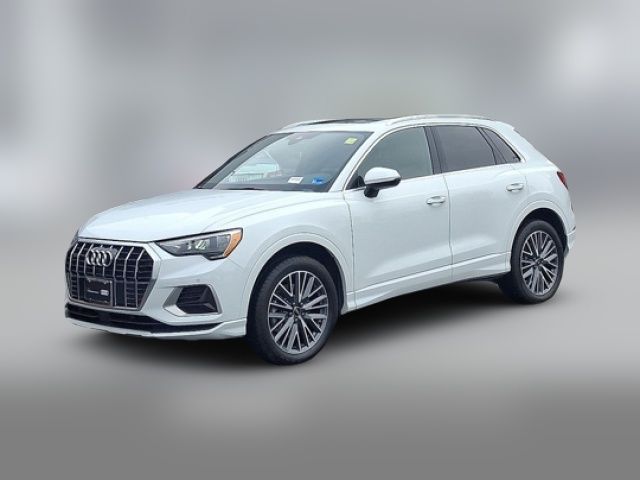 2022 Audi Q3 Premium