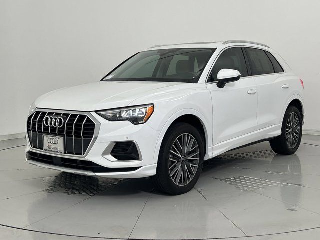 2022 Audi Q3 Premium